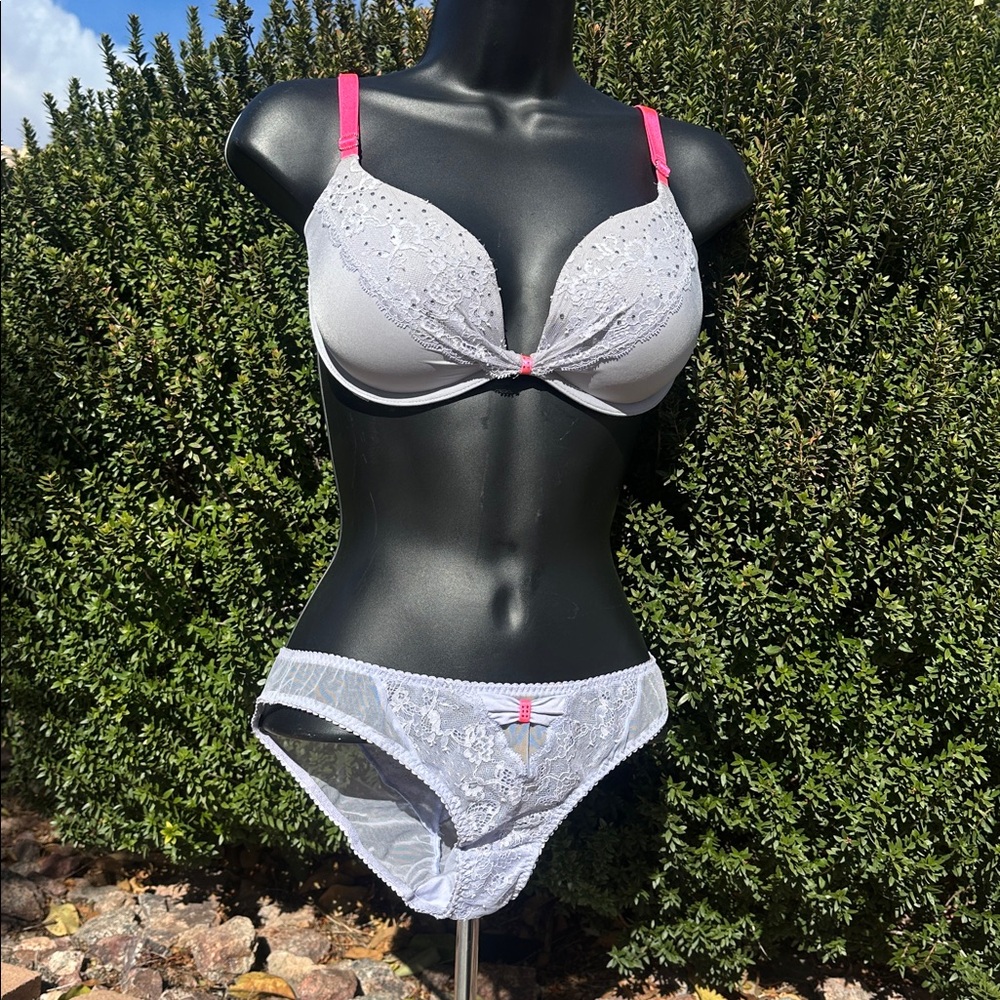 Victoria's Secret push-up bra 34D w/ crystals & matching Small pantie-brand new
